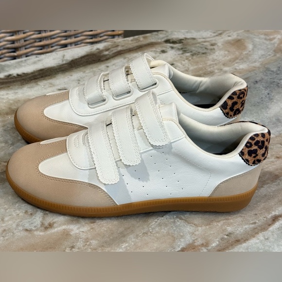 Women’s DOLCE VITA triple strap leopard sneakers- Size 8.5 - Picture 1 of 7